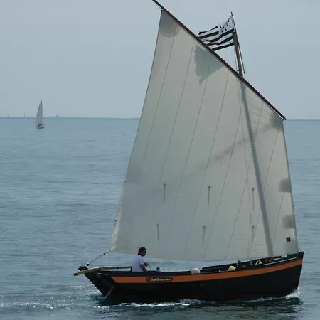Votre Vue, La Mer, Les Bateaux !!! Wir Sprechen Flieben Deutsch, Touristentipps, We Speak